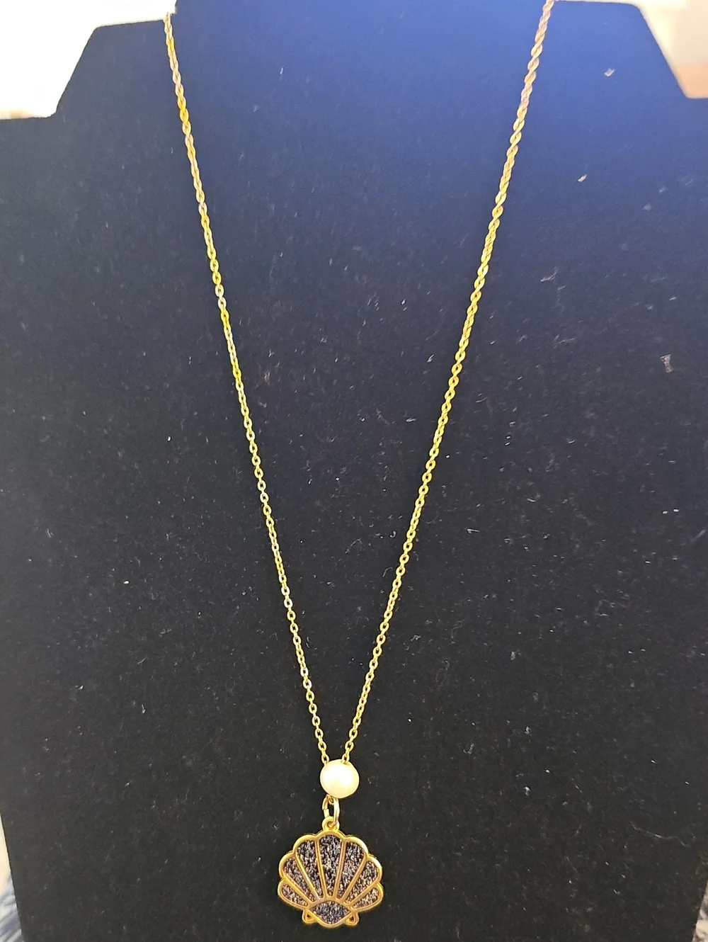 Gold Shell Pendant Necklace with Pearl Accent. About 18